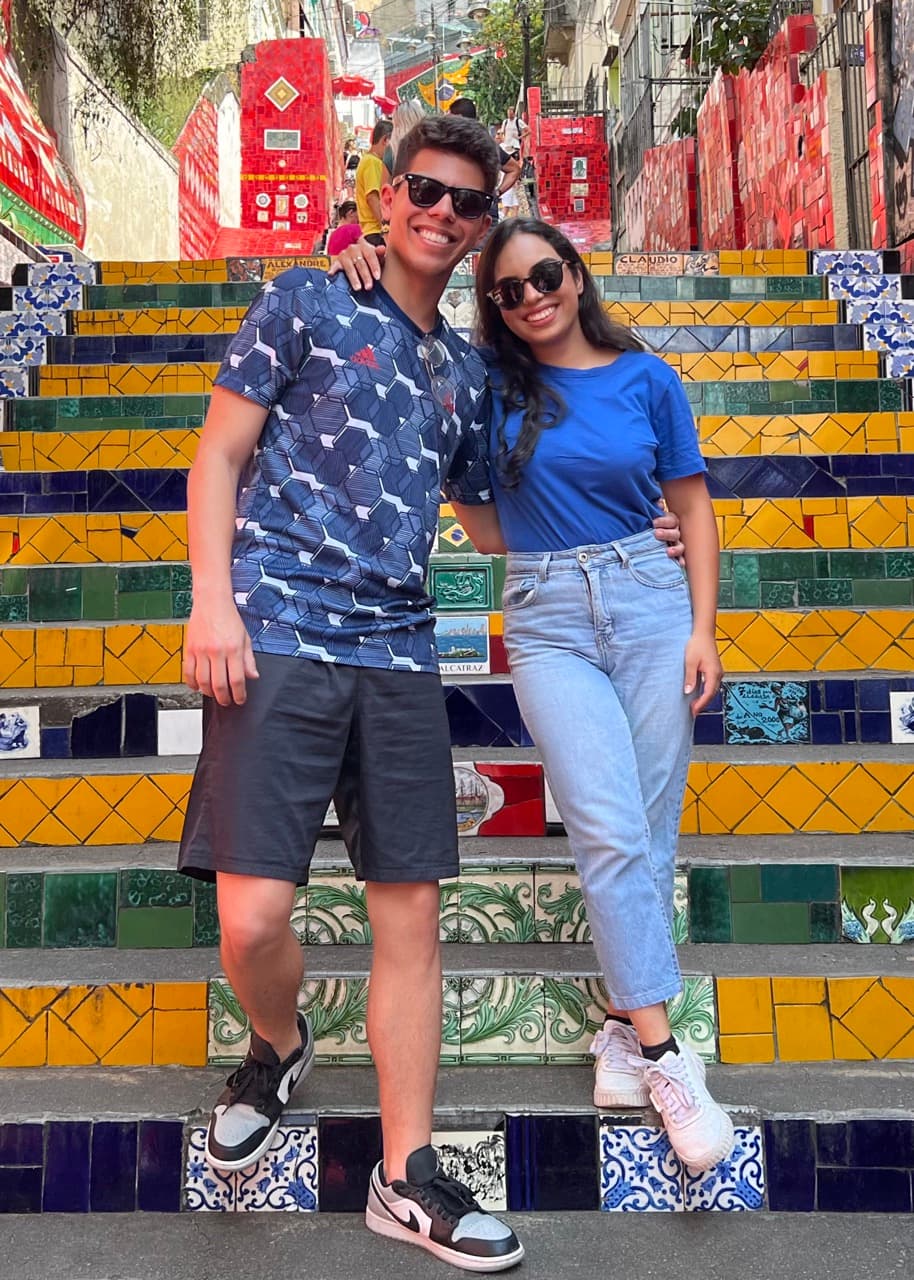 Gui and Gio, creators of Guide to Brazil.